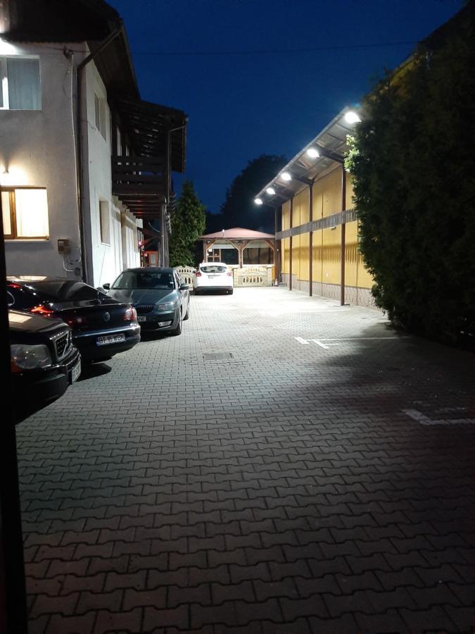 Casa Anemyra Hotel Sacele Exterior photo