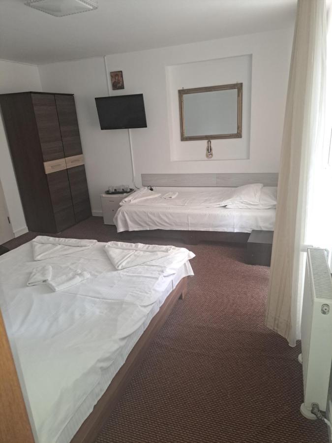 Casa Anemyra Hotel Sacele Exterior photo