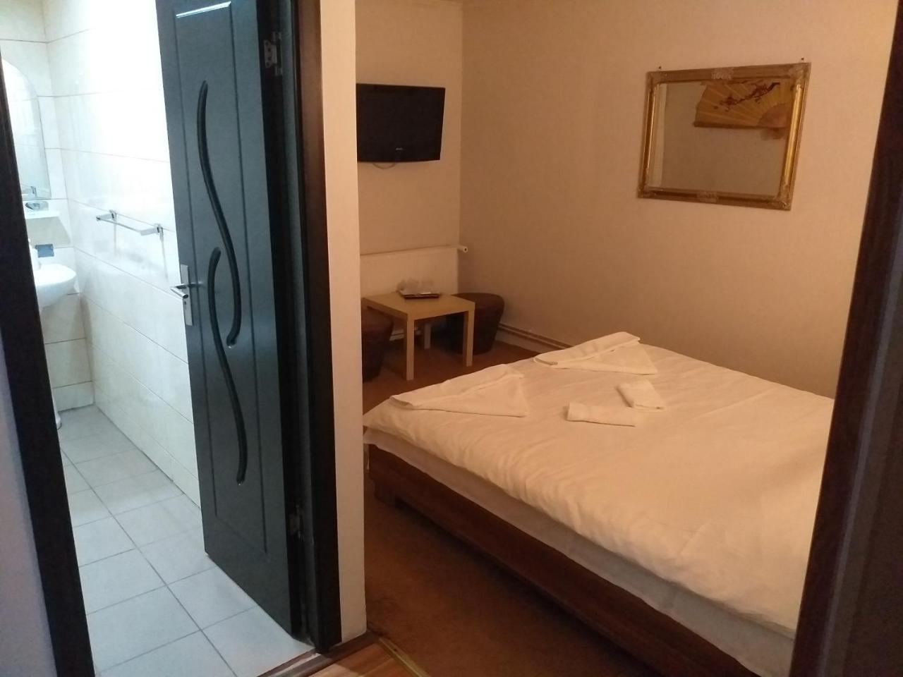 Casa Anemyra Hotel Sacele Exterior photo